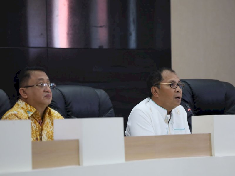 Danny Pomanto dalam Rapat Koordinasi Pemkot Makassar, di Ruang Sipakatau Balai Kota Makassar, Jumat (24/03/2023).