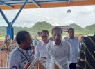 Lihat Miniatur Pinisi, Jokowi Tanya Bulukumba dan Keunggulan Tanjung Bira