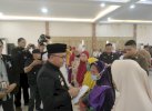 Bupati Bantaeng Salurkan PKH Rp600 Ribu per Orang: Jangan Pakai Beli Rokok