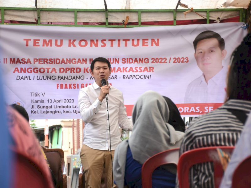 Eric Horas melakukan reses kedua masa persidangan II tahun sidang 2022/2023 di Jl Sungai Limboto, Kelurahan Lajangiru, Kecamatan Ujung Pandang, Kamis (13/4/2023).