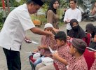 Hadiri Buka Bersama di Bangkala, Rudianto Lallo Salurkan Bantuan ke Anak Yatim 