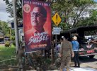Bapenda Makassar Bongkar Ratusan Reklame, Didominasi Baliho Caleg