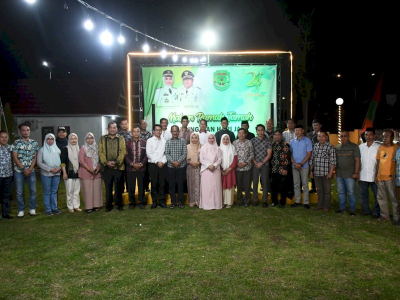 Malam ramah tamah peringatan HUT ke-24 Luwu Utara di halaman rumah jabatan Bupati Luwu Utara.