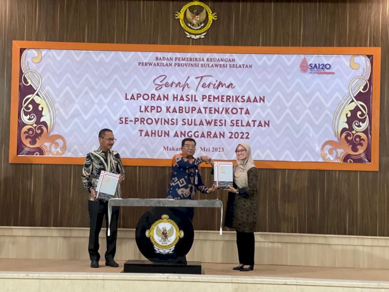 Bupati Lutra Indah Putri Indriani menerima predikat WTP ke-11 dari BPK RI. 