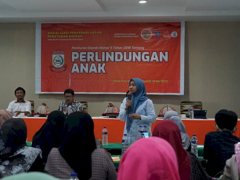 Sosialisasi Perda Nomor 5 Tahun 2018 Tentang Perlindungan Anak, di Hotel Tree, Jalan Pandang Raya, Jumat (19/52023).
