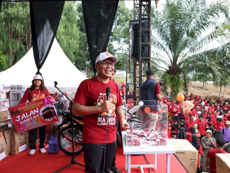 Jalan Santai Ikatan Alumni Unhas Luwu Timur, Sabtu, (20/05/2023).
