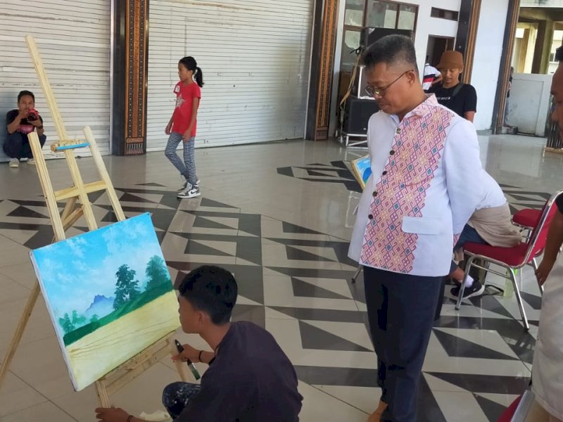 Festival seni rupa dan kriya tingkat Provinsi Sulsel 2023 sukses digelar di Gedung Tammuan Mali, Makale, Kabupaten Tana Toraja, Sabtu (20/5/2023). 