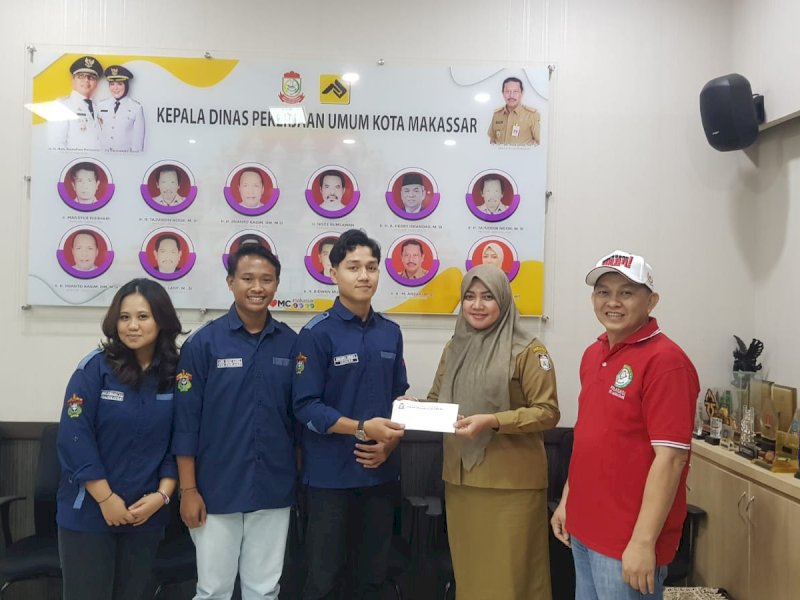 Tim softball Universitas Hasanuddin (Unhas) akan berlaga pada kejuaraan nasional softball antarperguruan tinggi Universitas Gadjah Mada (UGM) Cup di Yogyakarta.
