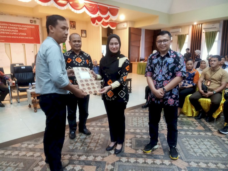 Bupati Kabupaten Luwu Utara, Indah Putri Indriani, secara resmi meluncurkan Program Transfer Anggaran Kabupaten Berbasis Ekologi (TAKE). 