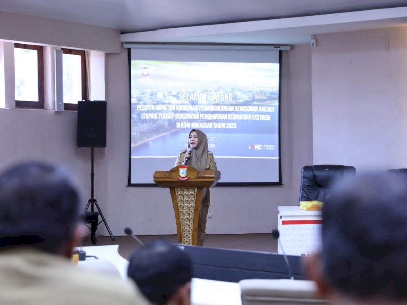 Pembukaan rakor terkait kemiskinan ekstrem di Ruang Sipakalebbi, Balaikota Makassar, Selasa, (30/05/2023).