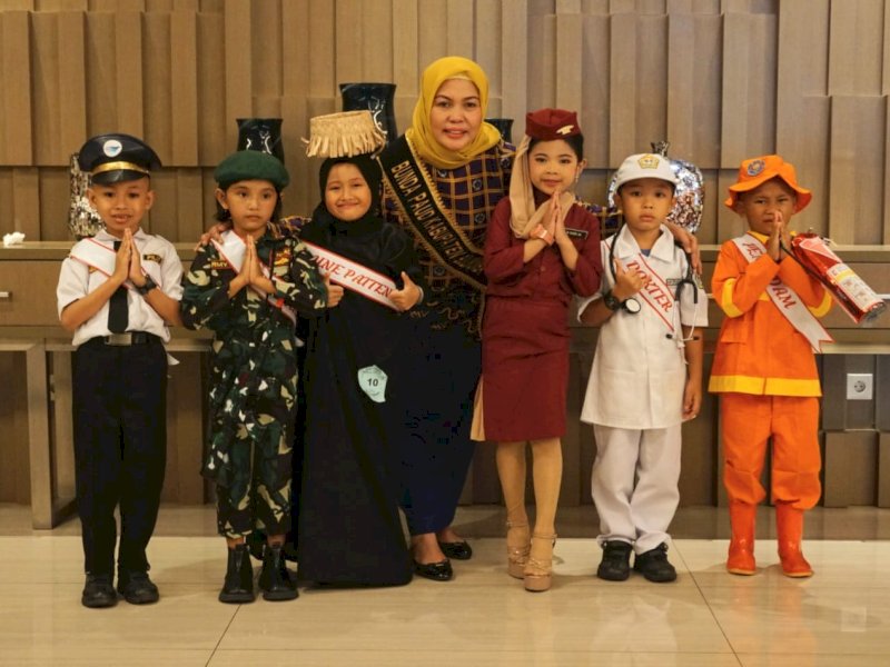 Andi Herfida Dikukuhkan Sebagai Bunda PAUD Bulukumba di Puncak Bulan Merdeka Belajar