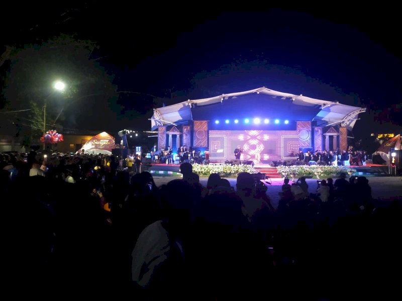 Konser apresiasi Musik Lagu Pop Toraja digelar di Pasar Seni Makale, Kabupaten Tana Toraja, malam tadi.