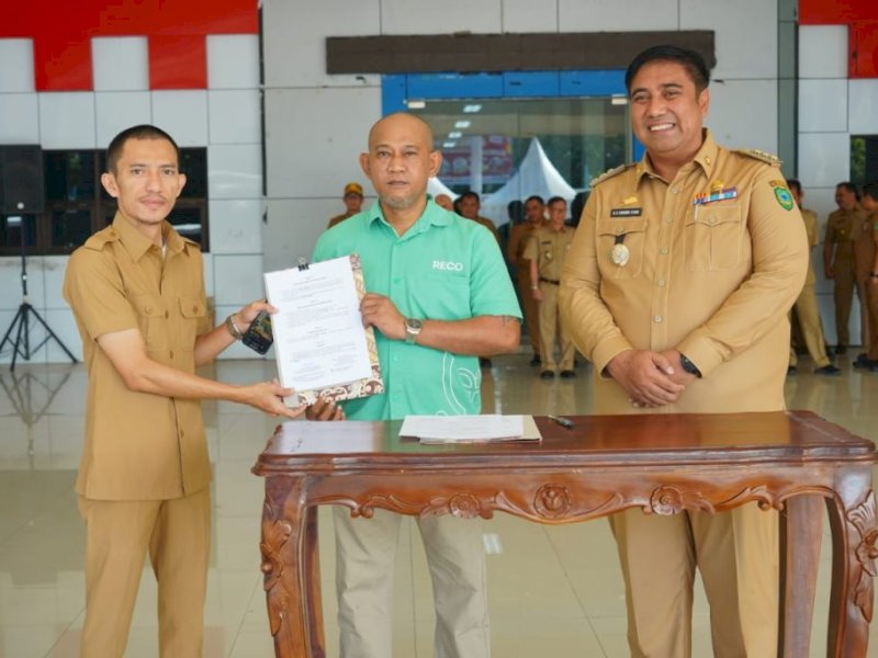 Bupati Maros Launching Satu Desa Satu Bank Sampah