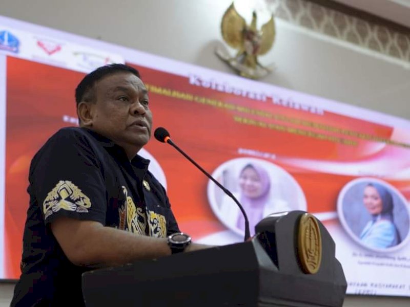 Bupati Bone Andi Fahsar M Padjalangi 