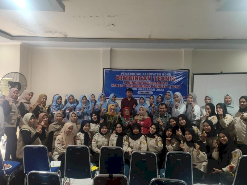 Kegiatan bimtek di Aula Kantor Dinas Pemberdayaan Masyarakat dan Desa Pemkab Bone.
