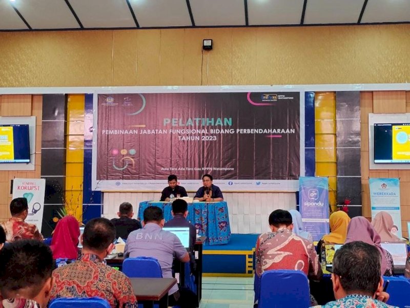 Pelatihan pembinaan jabatan fungsional 2023 di Aula Taro Ada Taro Gau KPPN Watampone, Kamis (22/6/2023).
