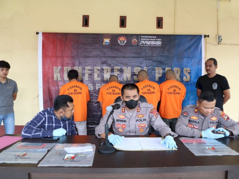 Konferensi pers terkait Ops Sikat Lipu di Polres Bulukumba, Selasa, 27 Juni 2023.