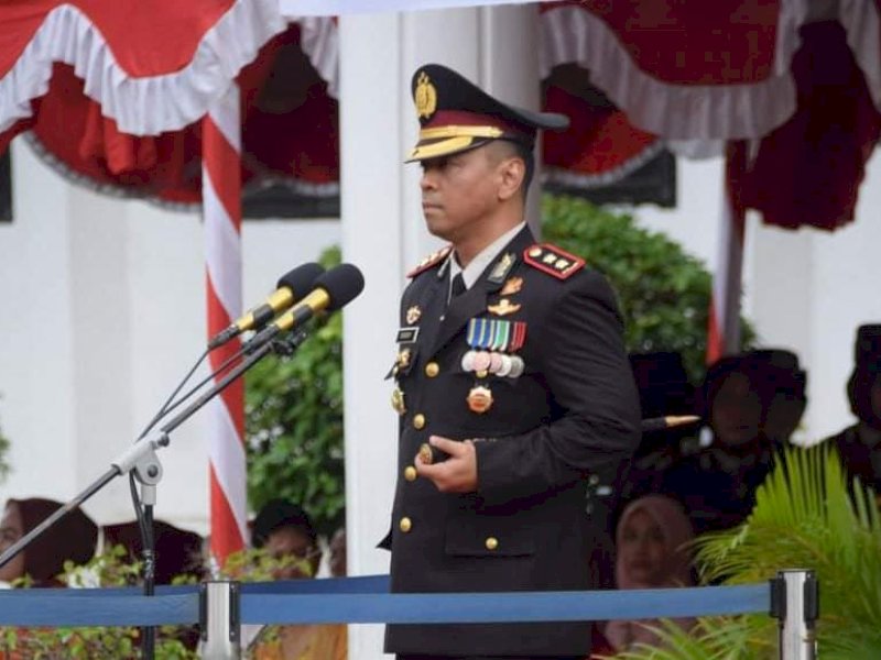 Polres Bone melaksanakan upacara peringatan HUT ke-77 Bhayangkara Tahun 2023 di Halaman Kantor Bupati Bone, Sabtu (1/7/2023).