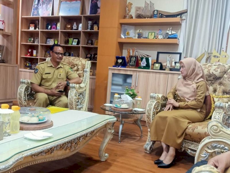 Audiensi dengan Bupati Indah Putri Indriani, Senin, (3/7/2023), di Ruang Kerja Bupati.