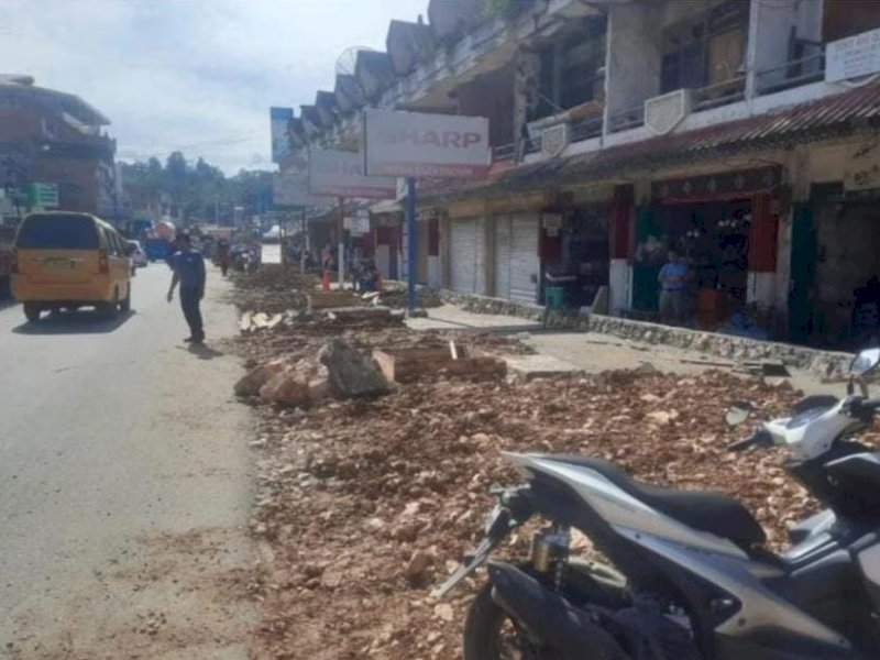 Pasar Bolu Toraja Utara yang tak kelar pembangunannya 100%