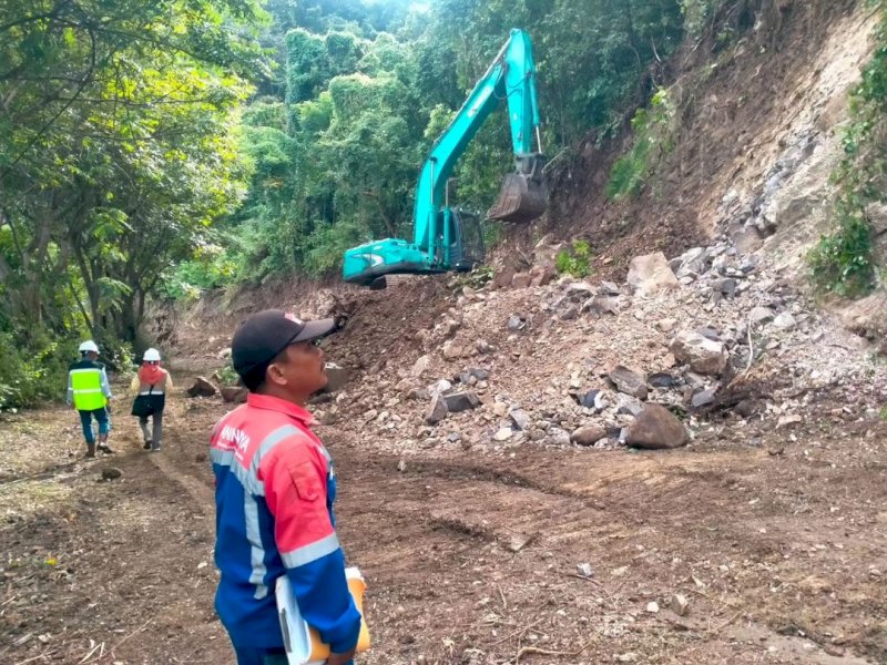 Ruas jalan Tanabau-Ngapaloka-Patumbukkang di Kabupaten Kepulauan Selayar.