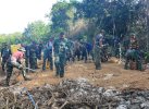 Hari Minggu, Satgas TMMD Bulukumba Tetap Lanjutkan Pengerjaan Jalan 