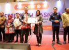 Bersama 14 Kepala Daerah, Wawali Makassar Terima Penghargaan Adinkes