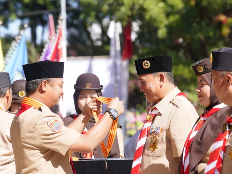 Bupati Wajo Amran Mahmud selaku Ketua Kwartir Cabang (Kwarcab) Gerakan Pramuka Kabupaten Wajo kembali meraih penghargaan tingkat Nasional.