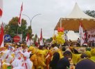 Rekor! 50 Ribu Warga Meriahkan Jalan Santai HUT Kemerdekaan di Lutra
