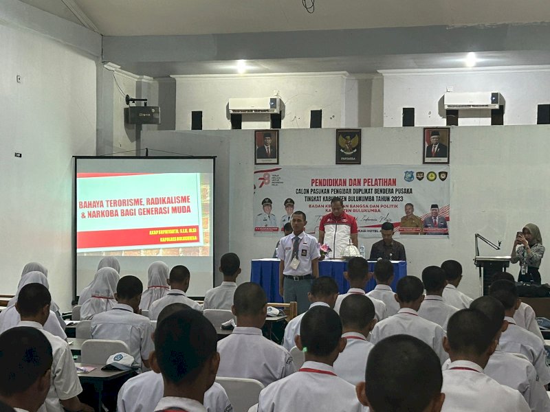 Kapolres Bulukumba AKBP Supriyanto tampil memberikan materi di Ballroom Pinisi Hotel Agri Bulukumba, Ahad, 14 Agustus 2023.