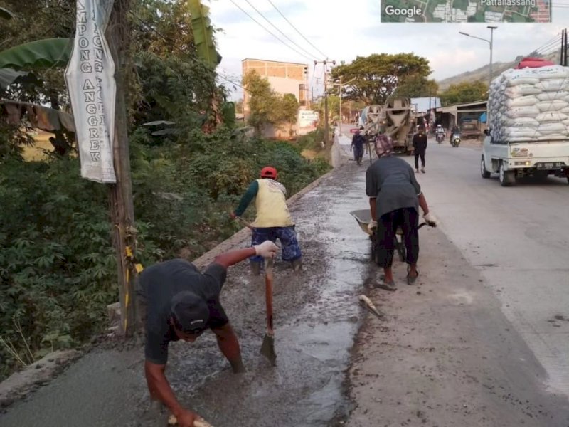 Ruas jalan Burungburung-Bilibili Gowa. 