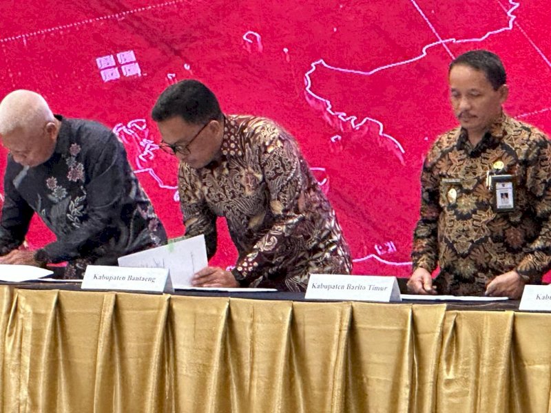 Bupati Bantaeng Ilham Azikin melakukan penandatanganan Perjanjian Kerja Sama (PKS) antara Direktorat Jenderal Pajak (DJP) dan Direktorat Jenderal Perimbangan Keuangan (DJPK). 