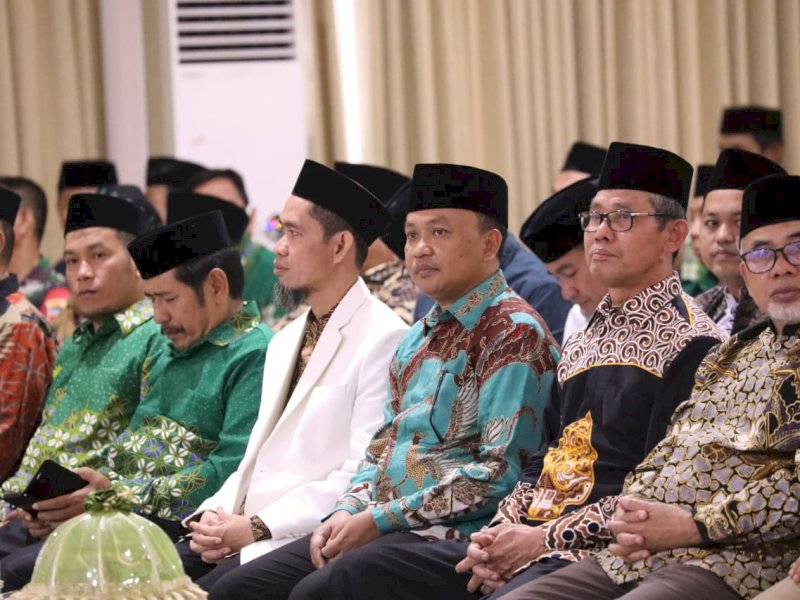 Bupati Bantaeng Ilham Azikin menghadiri pengukuhan dan peneguhan Ideopolitor Majelis-Lembaga Pimpinan Daerah (PD) Muhammadiyah. 