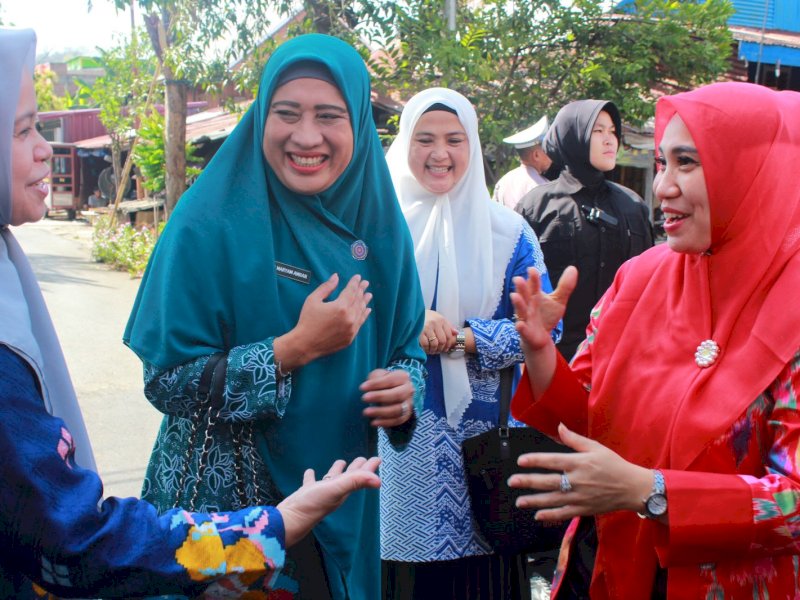 Pj. Ketua TP PKK Sulawesi Selatan, Sofha Marwah Bahtiar melakukan kunjungan kerja ke Kabupaten Wajo, Minggu (24/9/2023).