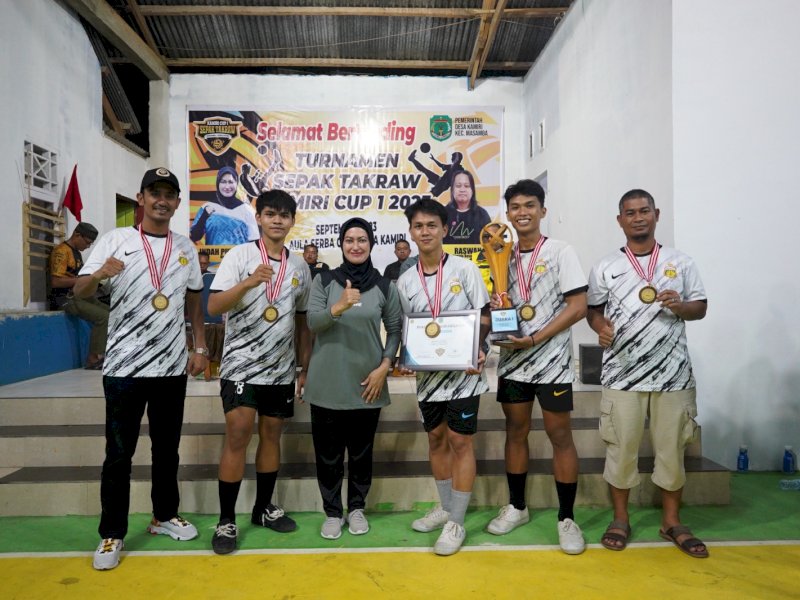 Bupati Luwu Utara Indah Putri Indriani menutup turnamen Kamiri Cup.