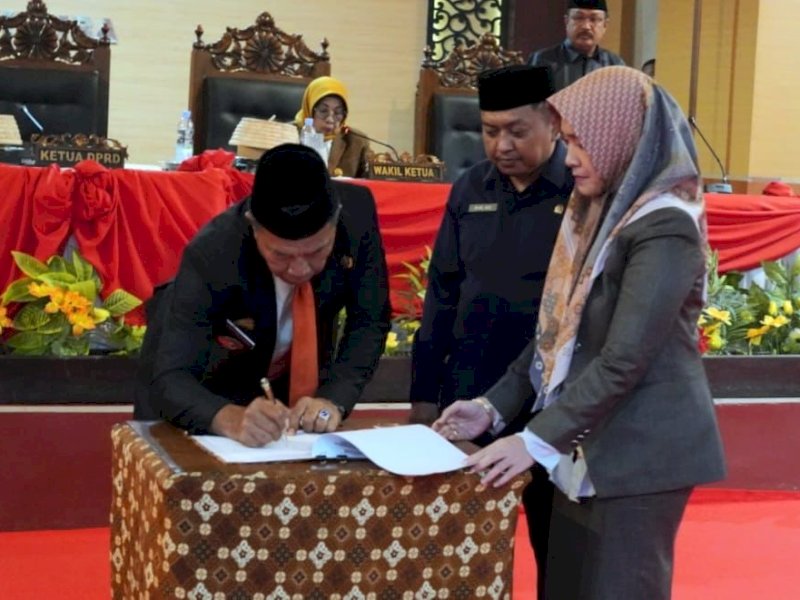 Bupati dan DPRD Kabupaten Bulukumba menandatangani kesepakatan bersama APBD Perubahan 2023.