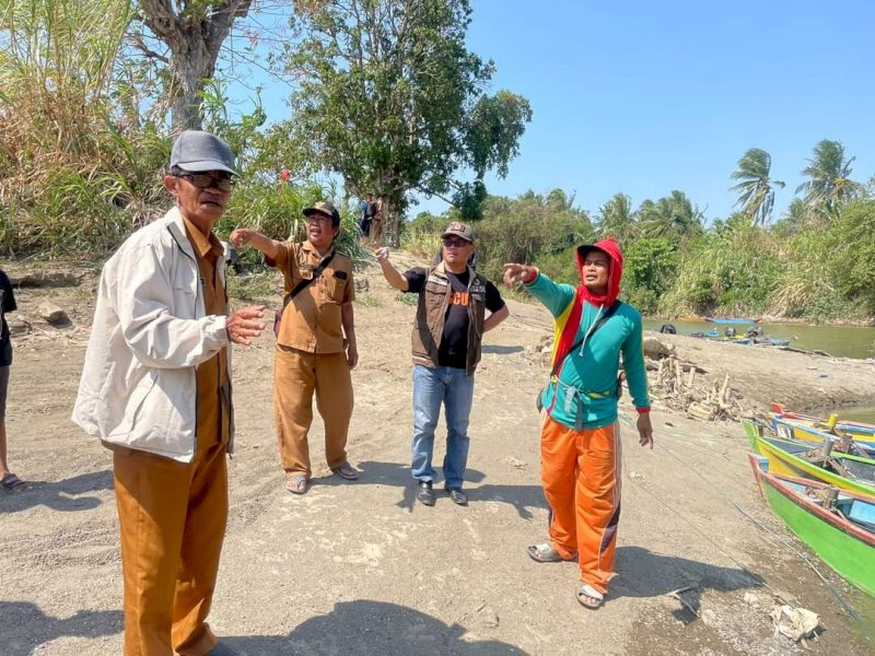 BPBD meninjau lokasi kekeringan di Kecamatan Belawa, Wajo. 