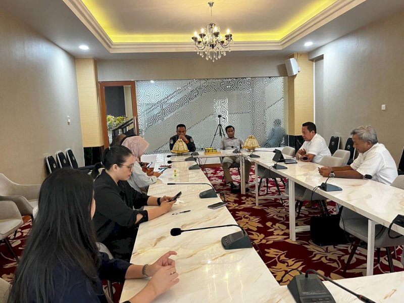 Timsel KPID Sulsel mengumumkan hasil seleksi administrasi calon anggota KPID.