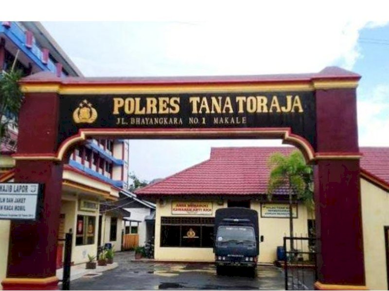Polres Tana Toraja.