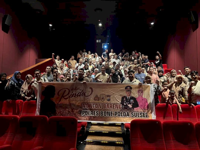 Jajaran Polres Bone-Polda Sulsel Nonton bareng film Aku Rindu.
