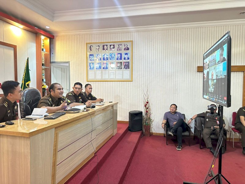 Kejari Wajo melakukan ekspose dengan BPK RI.