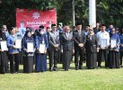 Peringati Hari Pahlawan, Bupati IDP Serahkan Penghargaan Nakes Teladan