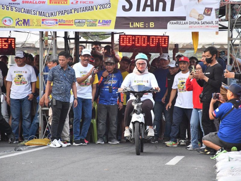 Bupati Lutra Indah Putri Indriani saat membukan Drag Baike itu, Sabtu (11/11/2023). 
