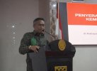 Pj Bupati Andi Islamuddin Serahkan Bansos Rp24 Miliar untuk Warga Bone 