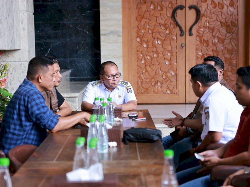 Wali Kota Makassar Moh Ramdhan Pomanto menerima para bikers 9di kediaman wali kota, Jl Amirullah, Rabu, (22/11/2023).