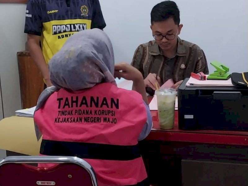 Proses penyerahan tahap 2 di Kejari Sengkang. 