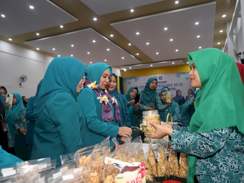 Peringatan Hari Kesatuan Gerak (HKG) PKK Ke-51 Tingkat Kabupaten Soppeng. 