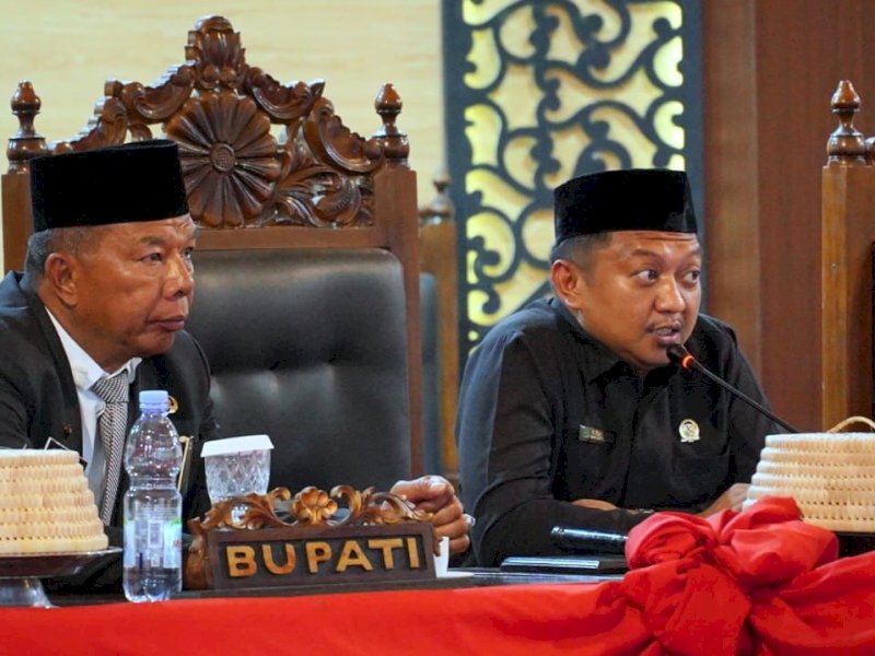 Bupati Bulukumba Andi Muchtar Ali Yusuf dan Ketua DPRD H Rijal. 