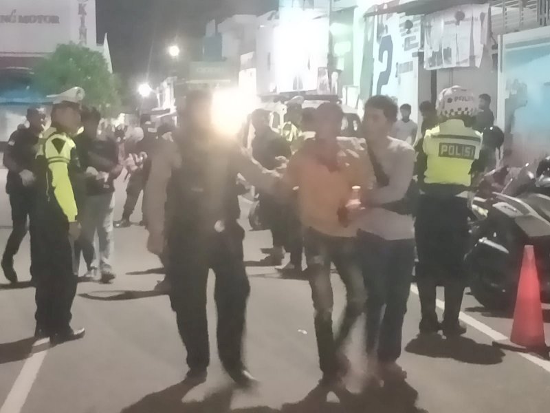 Pria diamankan petugas Polres Bulukumba saat operasi Cipta Kondisi. 