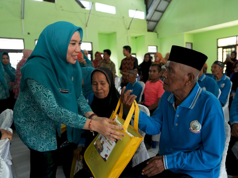 Bakti Sosial di Pusat Pelayanan Sosial Lanjut Usia (PPSLU) Mappakasunggu, di Kota Parepare